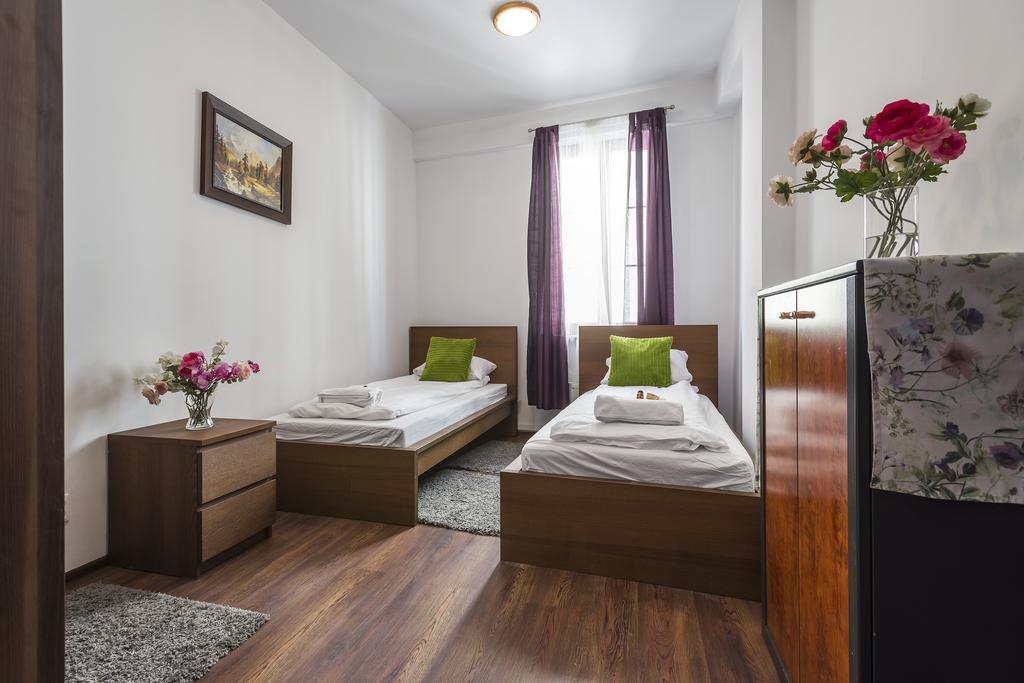 Galeria Italiana Apartments Вроцлав Екстер'єр фото